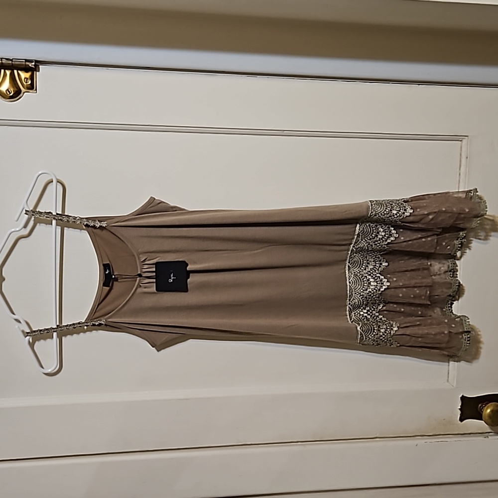 RYU NWT dark Tan